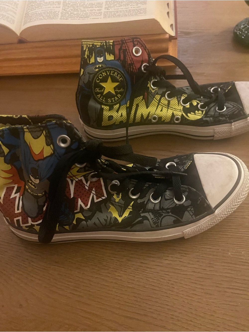 Converse Batman Comic High-Top Sneakers! Rare